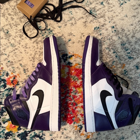 Jordan 1 Retro High Court Purple White - Picture 5 of 8
